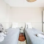 La Nero By Interhome